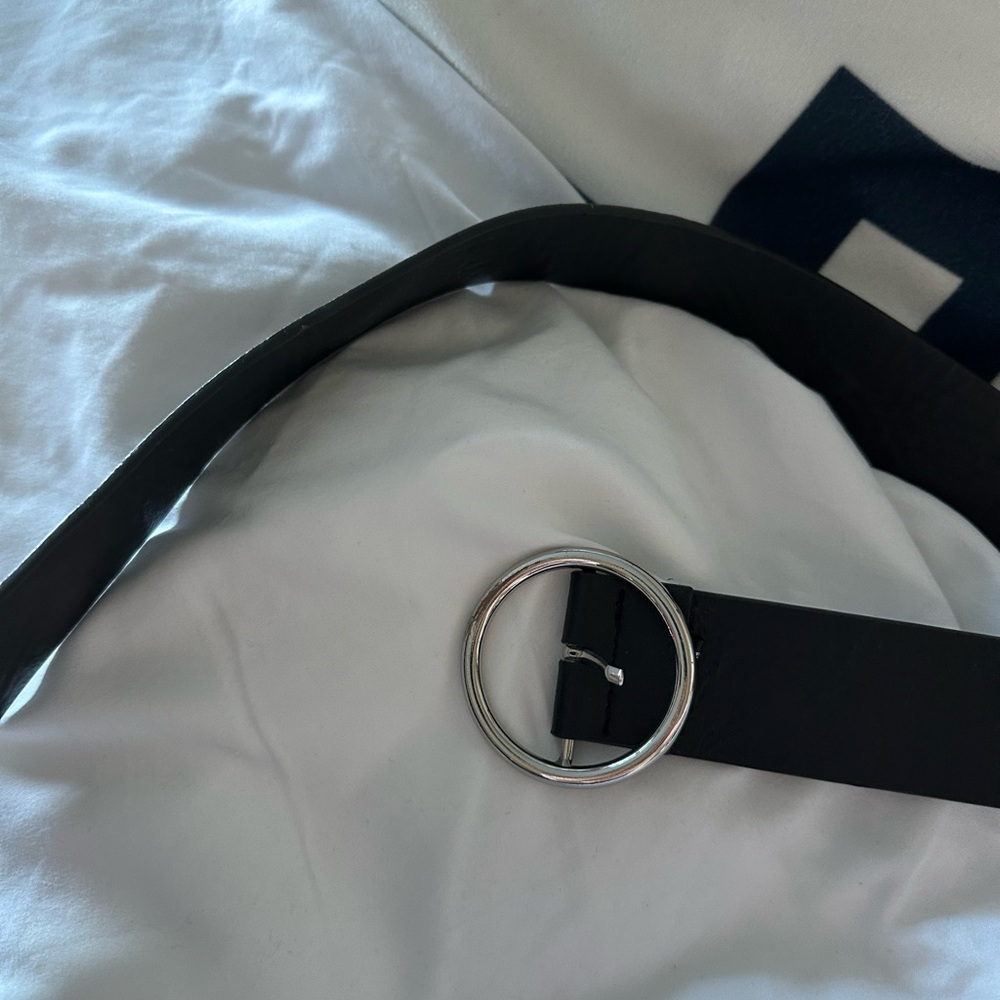 Brandy Melville Belt - Picture 2 of 2